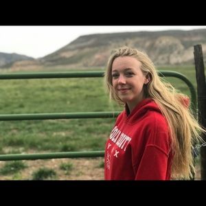 Meet your Posher, Bella